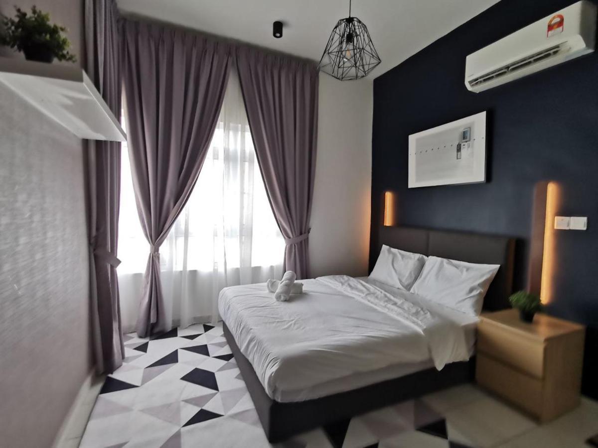 Ezhome Mesahill Nilai Exterior foto