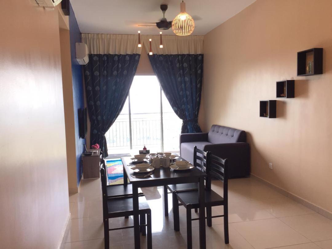 Ezhome Mesahill Nilai Exterior foto