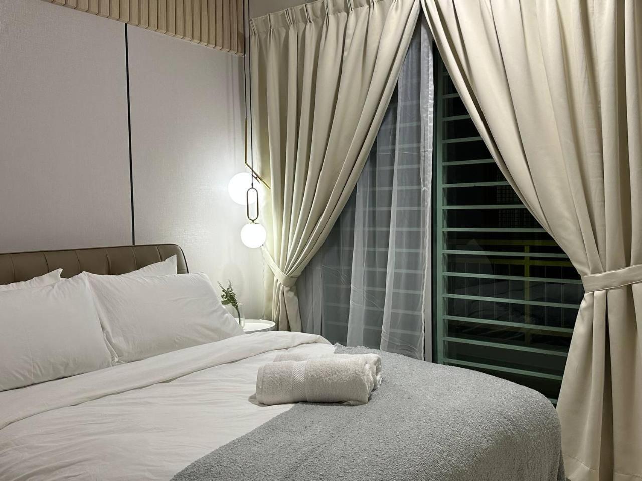 Ezhome Mesahill Nilai Exterior foto